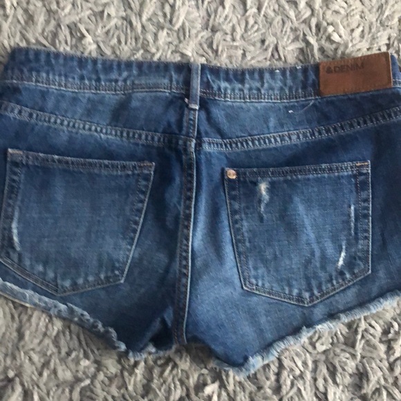 shorts - Picture 2 of 2